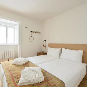 Apartment All The Best - Bairro Alto 1, Lisbon
