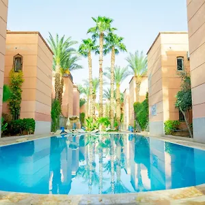 riad-the-moroccans-pool-and-terrace.marrakeshhotelsmorocco.com/